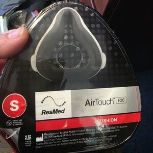 ResMed AirTouch F20 Cushion SML - Red and White